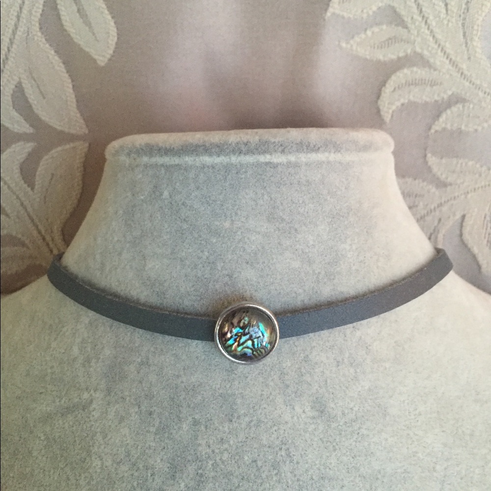 Urban Outfitters Choker